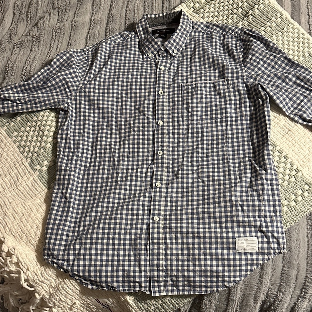 Men’s Adam Levine button down